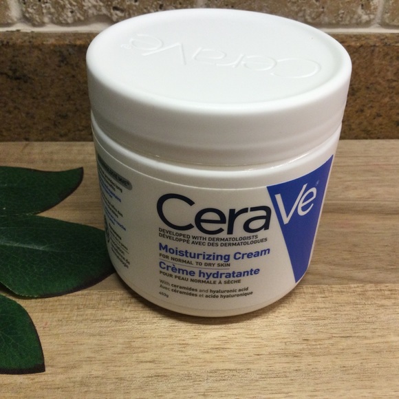 New CeraVe Moisturizing Cream - 453 ml - Picture 1 of 2